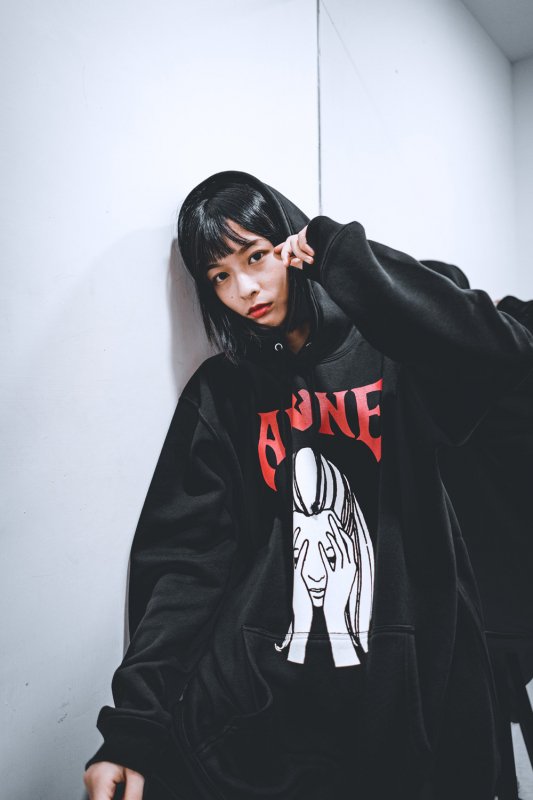 "ALONE" HOODIE (BLACK)